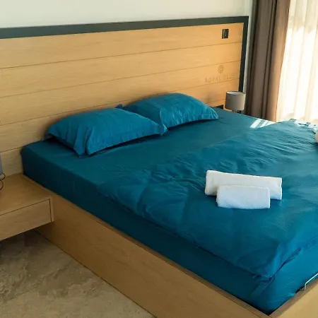 Villa Royal Blue Tulip 2 *